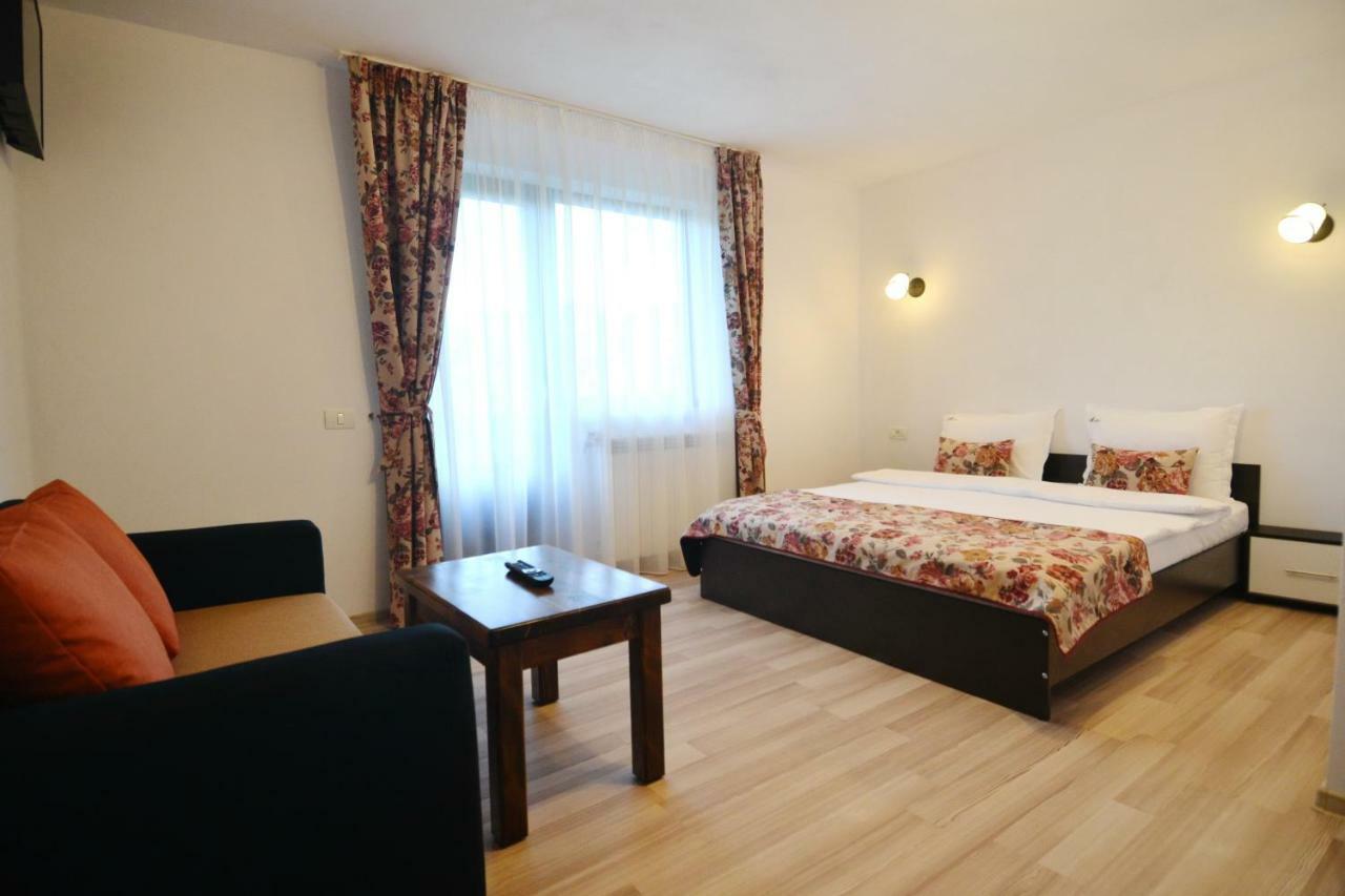 Hotel Vila Mogan Moieciu de Jos Zewnętrze zdjęcie